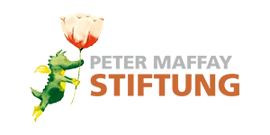 Grüner Drache mit Blume, Symbol der Stiftung, einladend und vertrauenswürdig.