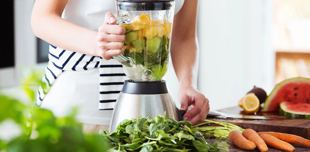 Frische Smoothies zubereiten: Entdecken Sie gesunde, leckere Rezepte mit unserem Mixer!